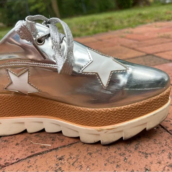 Qupid Silver Star Platform Sneakers - Picture 14 of 16